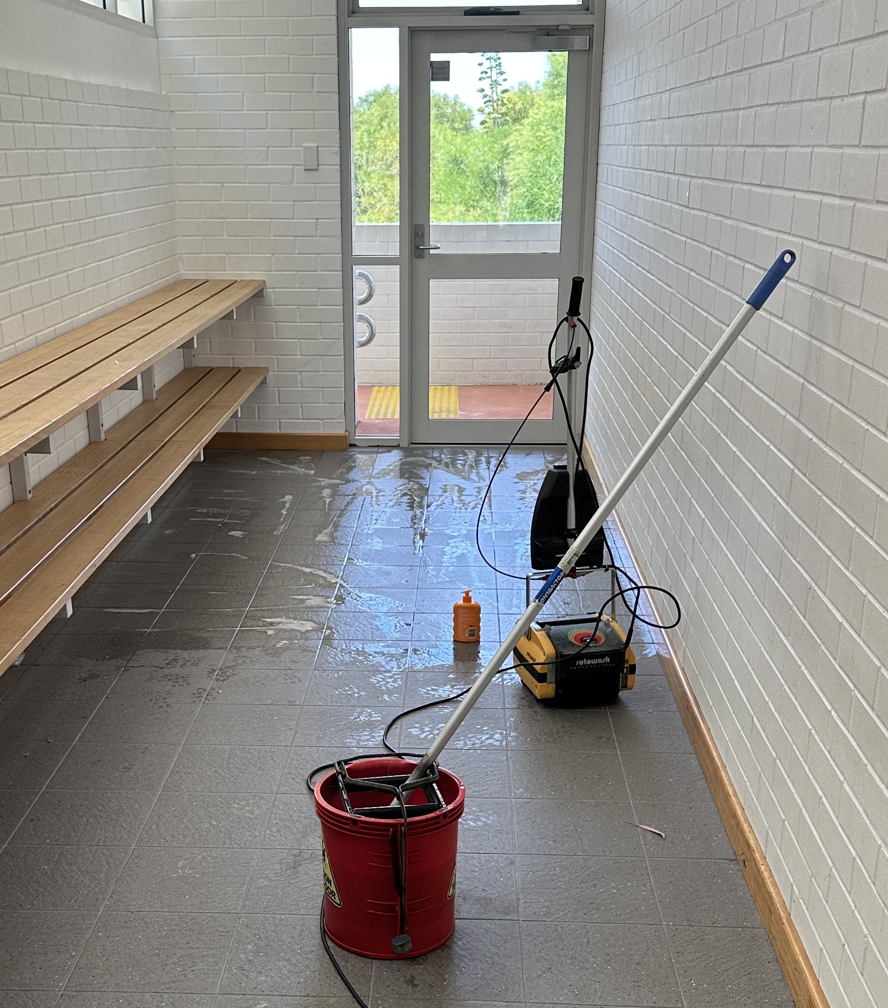 Tile and grout cleaning service